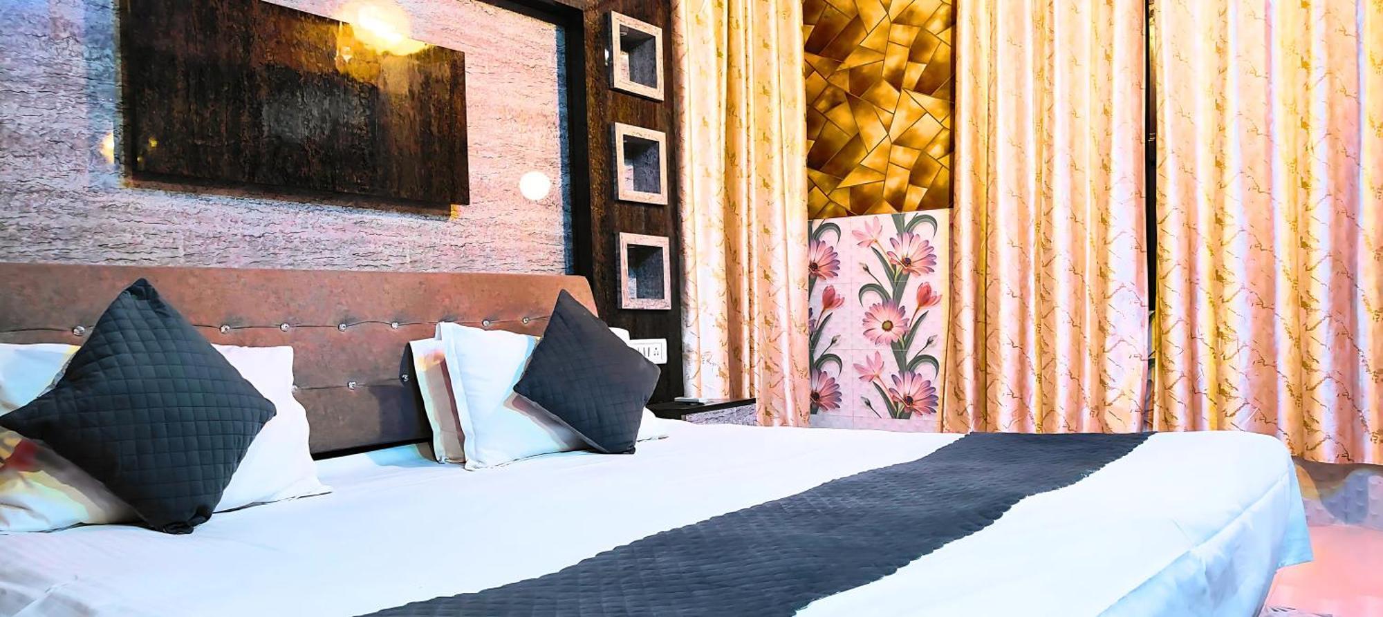 Ramayana Grand Hotel Ayodhya Bagian luar foto